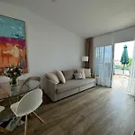 La Casa De Paseka アデヘ