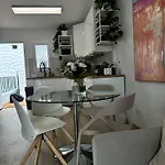 La Casa De Paseka * アデヘ
