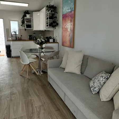 La Casa De Paseka شقة أذيخي