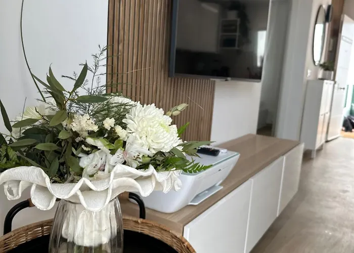 La Casa De Paseka Апартаменты Адехе